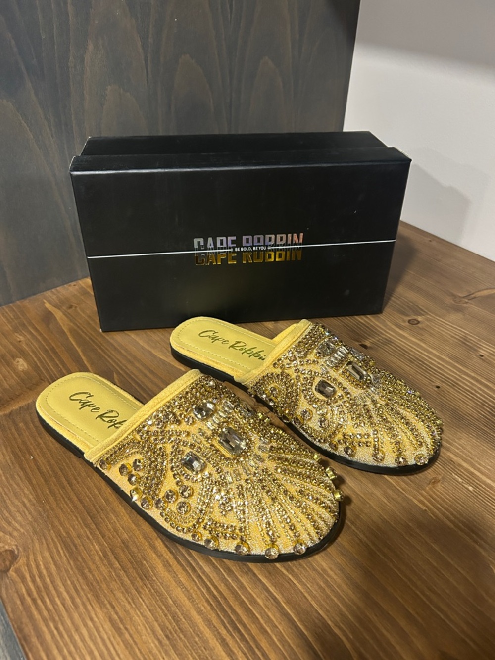 Cape Robbin Gold Beaded Embellished Slip-On Mules new in box size 7